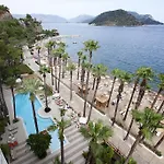 Quadas - Adult Only 4*
