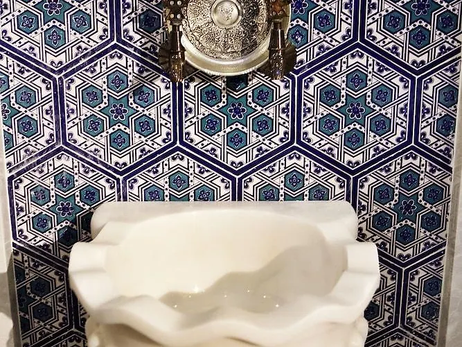 Quadas - Adult Only 말마리스