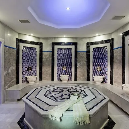 فندق كواداس - للبالغين فقط 4*