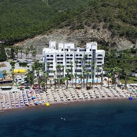 Quadas - Adult Only 4*